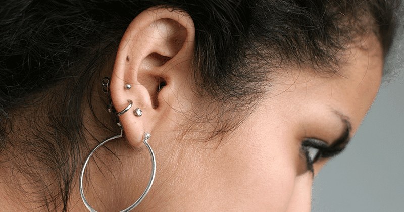 mơ thấy xỏ lỗ tai
