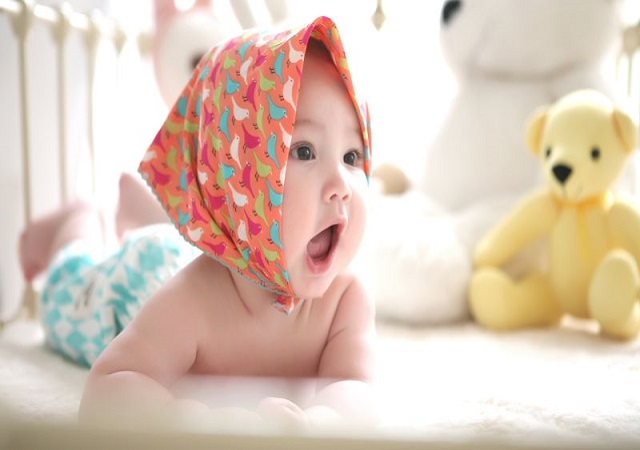 Chiêm bao thấy em bé cười là điềm gì Chiêm bao thấy em bé cười là điềm gì
